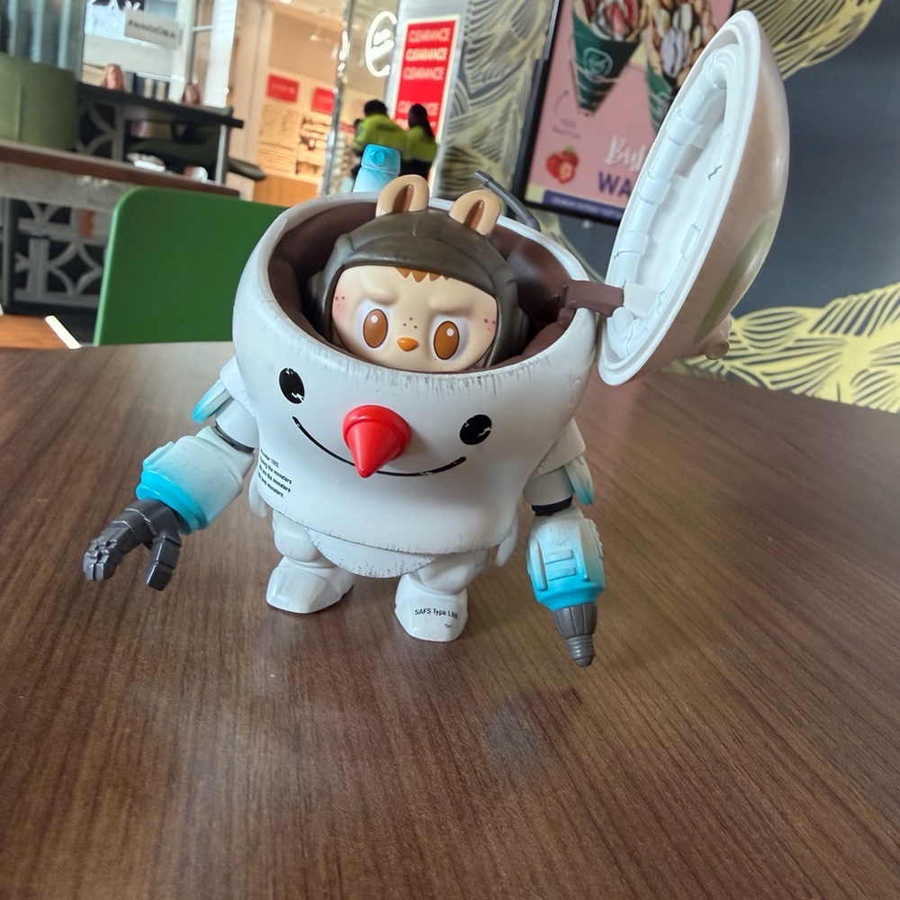 THE MONSTERS x Kow‎ Yokoyama Ma.k. Series snowman Horizon - Authentic